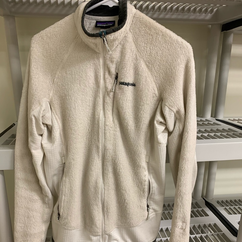 White Patagonia fleece size medium